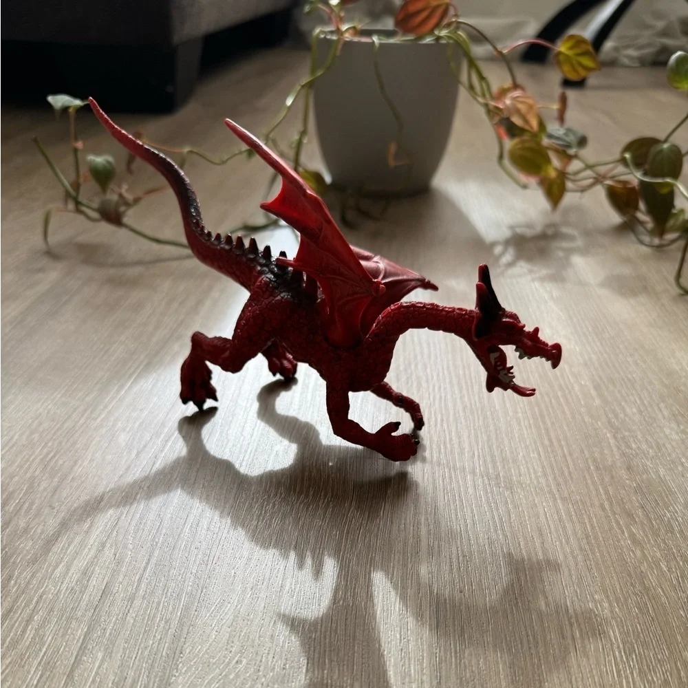 S&H Red Dragon Figurine